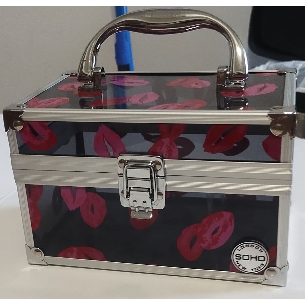 SOHO London New York Makeup Train Case Lips Print Aluminum Frame Vanity Box